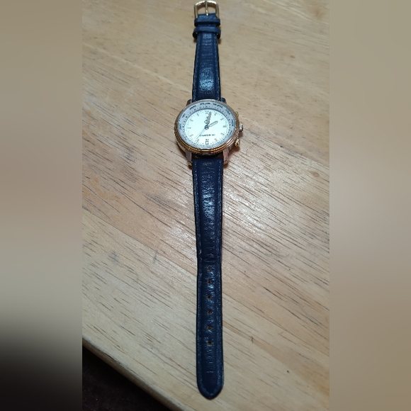 Rare French made world watch Swiss movement silver tone case gold bezel - Picture 5 of 11